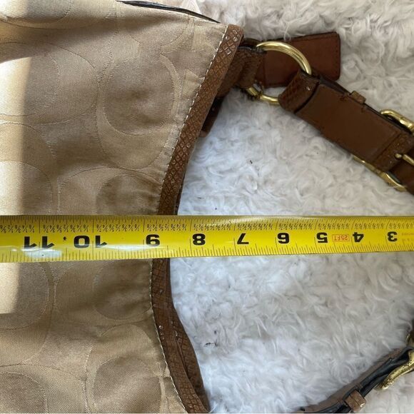 Coach Monogram khaki canvas shoulder bag tan leather trim gold tone hardwares - Picture 9 of 13